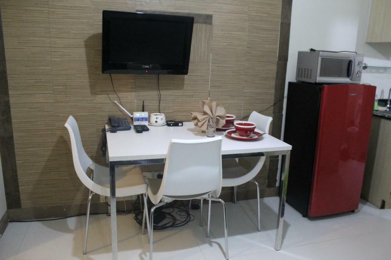 Chateau Elysee A3 Near Airport Wifi Kitchen Paranaque City Buitenkant foto